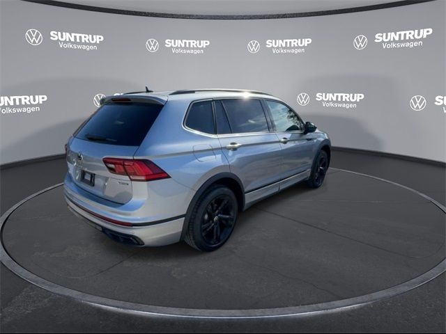 2024 Volkswagen Tiguan SE R-Line Black