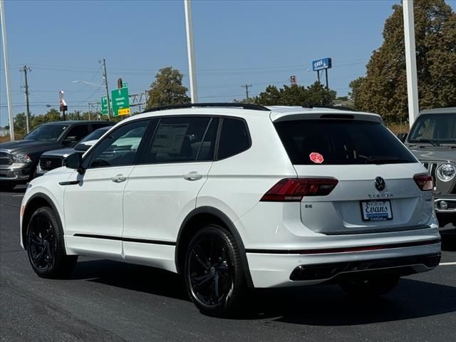 2024 Volkswagen Tiguan SE R-Line Black