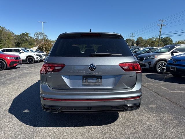 2024 Volkswagen Tiguan SE R-Line Black