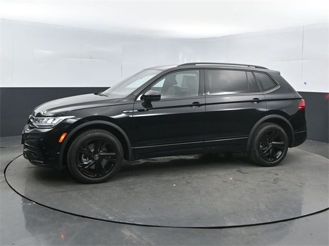 2024 Volkswagen Tiguan/Taos SE R-Line Black