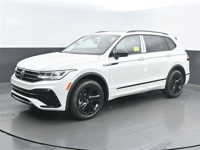 2024 Volkswagen Tiguan/Taos SE R-Line Black