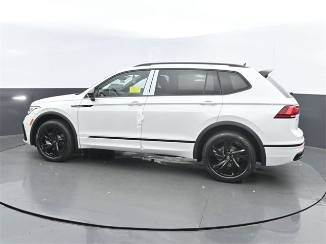 2024 Volkswagen Tiguan/Taos SE R-Line Black