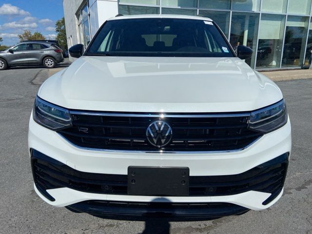 2024 Volkswagen Tiguan/Taos SE R-Line Black