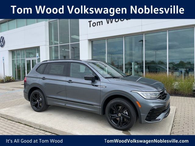 2024 Volkswagen Tiguan/Taos SE R-Line Black