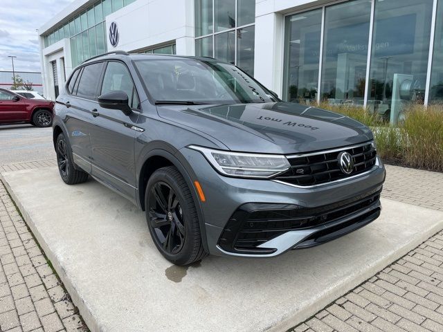 2024 Volkswagen Tiguan/Taos SE R-Line Black