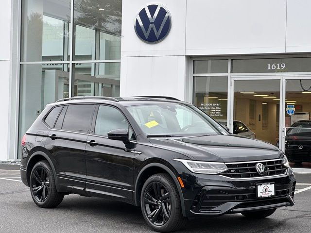 2024 Volkswagen Tiguan SE R-Line Black