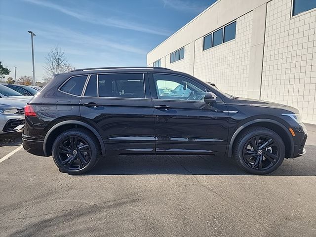 2024 Volkswagen Tiguan/Taos SE R-Line Black