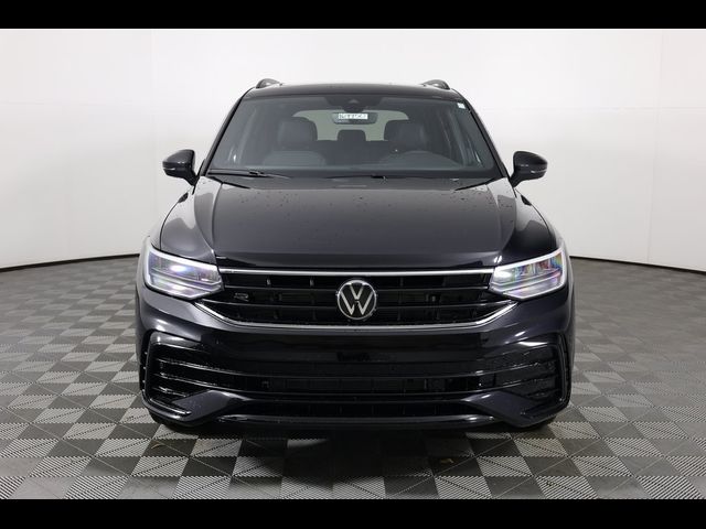 2024 Volkswagen Tiguan/Taos SE R-Line Black