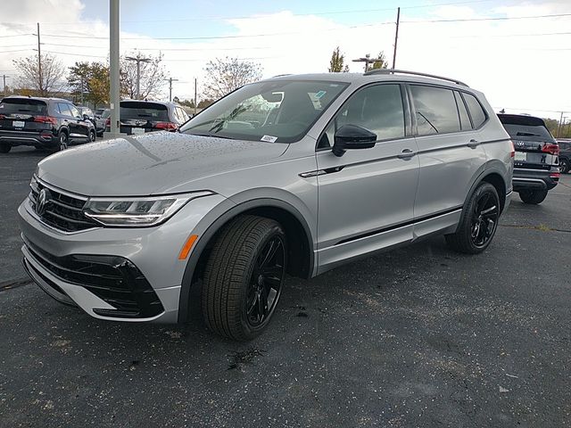 2024 Volkswagen Tiguan/Taos SE R-Line Black