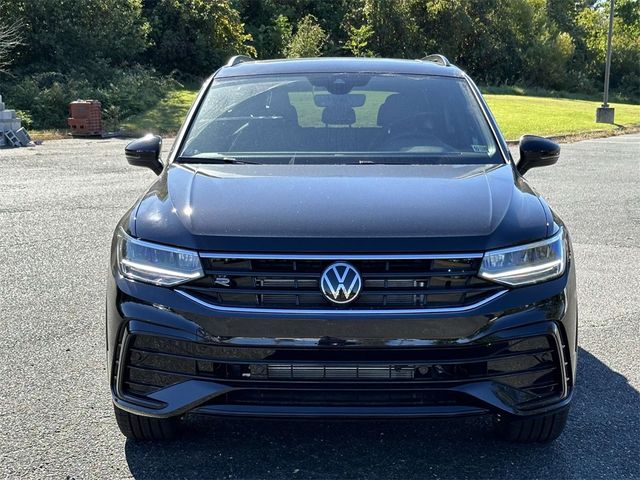 2024 Volkswagen Tiguan/Taos SE R-Line Black