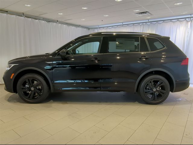 2024 Volkswagen Tiguan SE R-Line Black