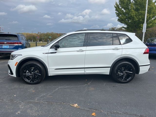 2024 Volkswagen Tiguan SE R-Line Black