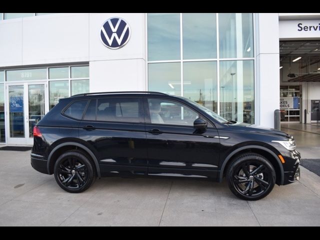 2024 Volkswagen Tiguan SE R-Line Black