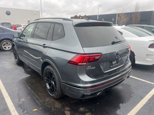 2024 Volkswagen Tiguan SE R-Line Black