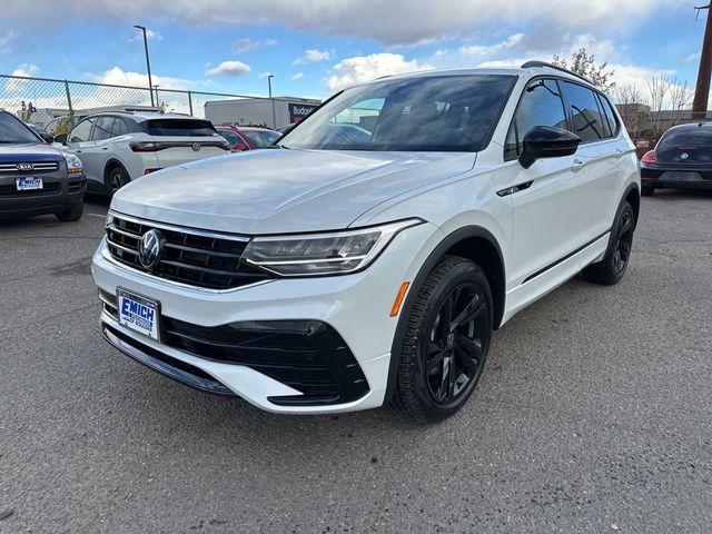 2024 Volkswagen Tiguan SE R-Line Black