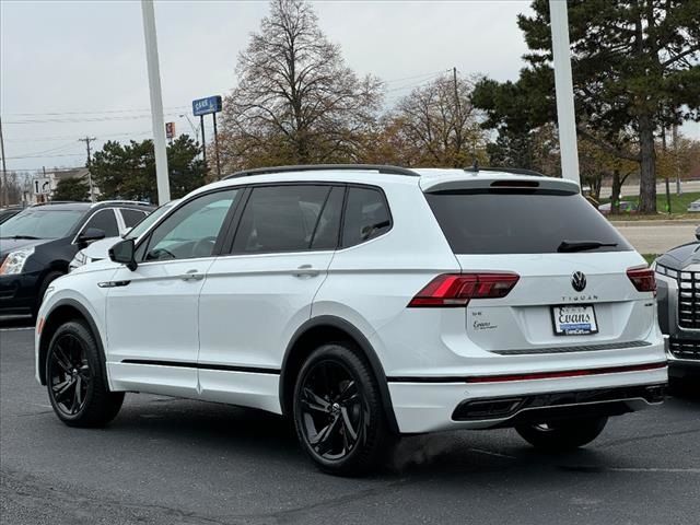 2024 Volkswagen Tiguan SE R-Line Black