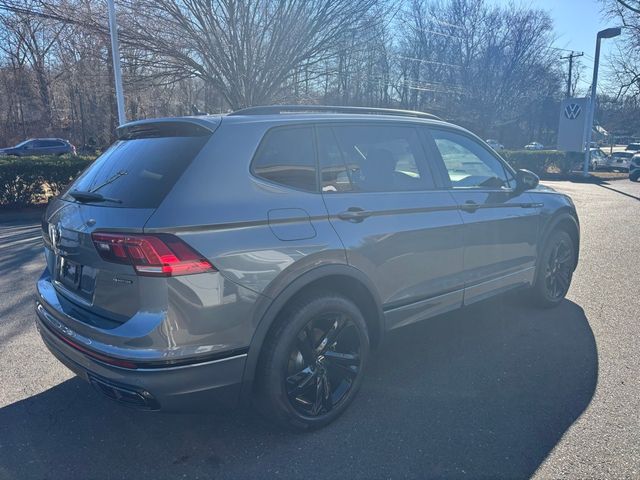 2024 Volkswagen Tiguan SE R-Line Black