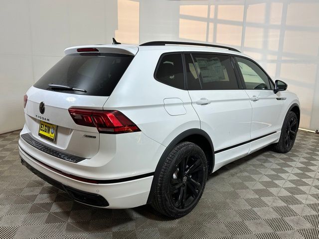 2024 Volkswagen Tiguan SE R-Line Black