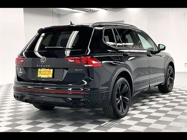 2024 Volkswagen Tiguan SE R-Line Black