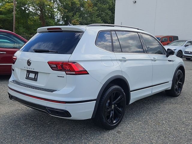 2024 Volkswagen Tiguan/Taos SE R-Line Black