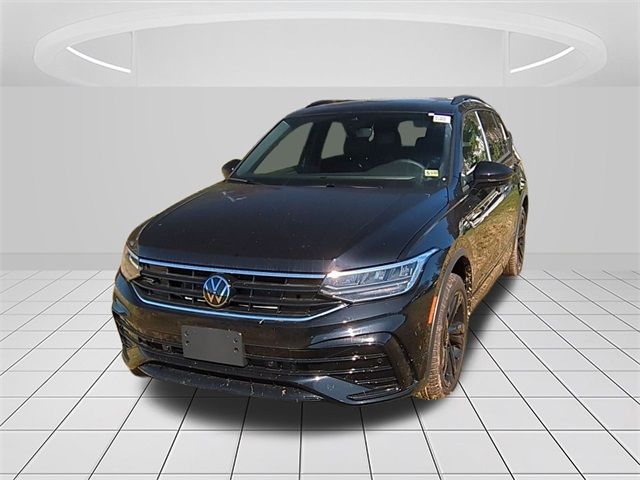 2024 Volkswagen Tiguan SE R-Line Black