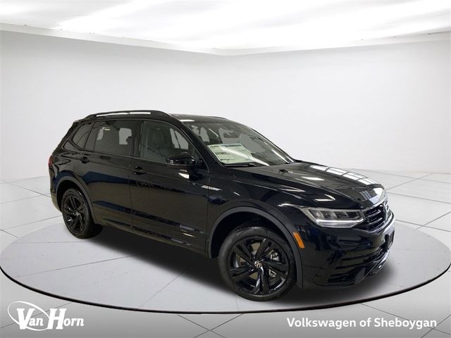 2024 Volkswagen Tiguan SE R-Line Black