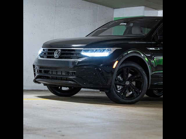 2024 Volkswagen Tiguan SE R-Line Black