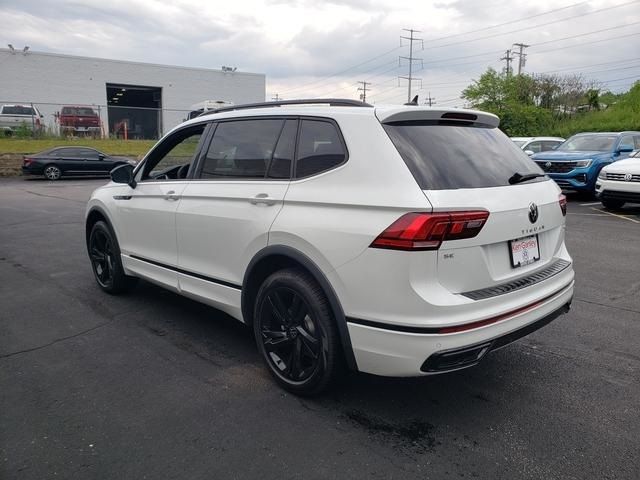 2024 Volkswagen Tiguan SE R-Line Black