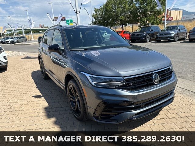 2024 Volkswagen Tiguan SE R-Line Black