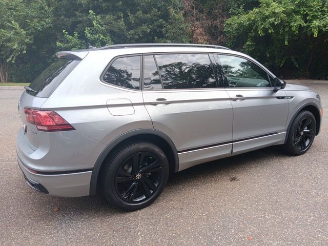 2024 Volkswagen Tiguan SE R-Line Black