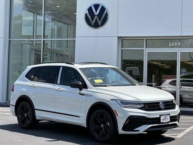 2024 Volkswagen Tiguan SE R-Line Black