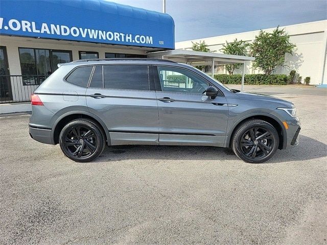 2024 Volkswagen Tiguan SE R-Line Black