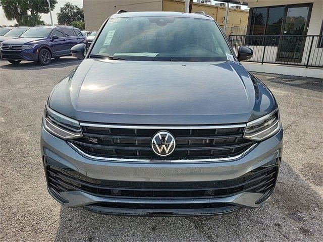 2024 Volkswagen Tiguan SE R-Line Black