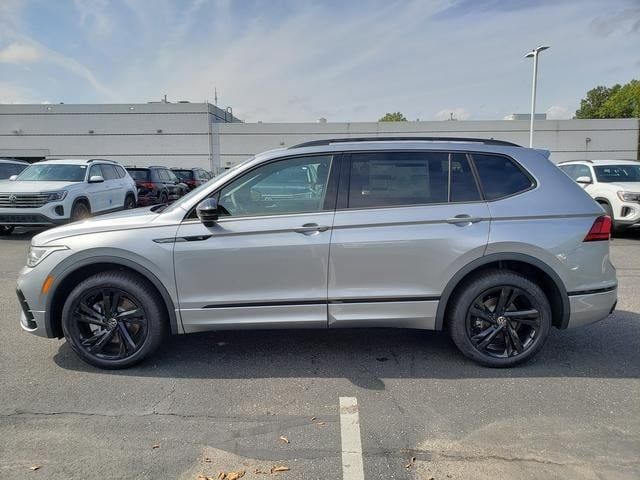 2024 Volkswagen Tiguan SE R-Line Black