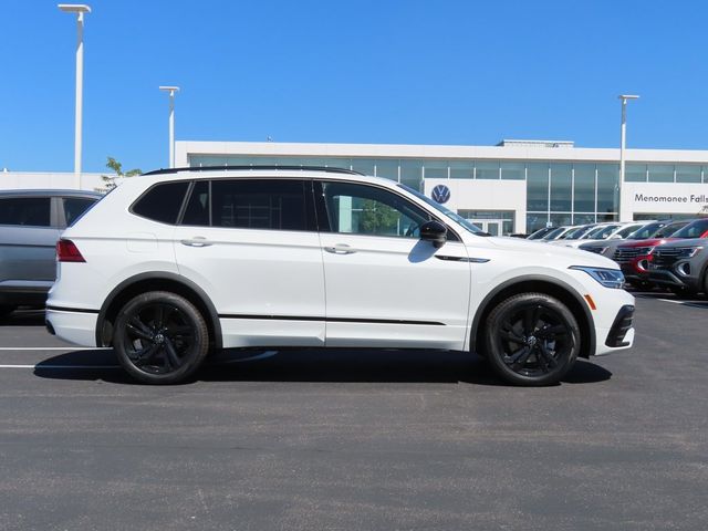 2024 Volkswagen Tiguan SE R-Line Black