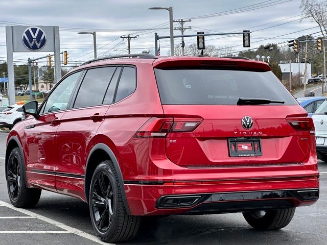 2024 Volkswagen Tiguan SE R-Line Black