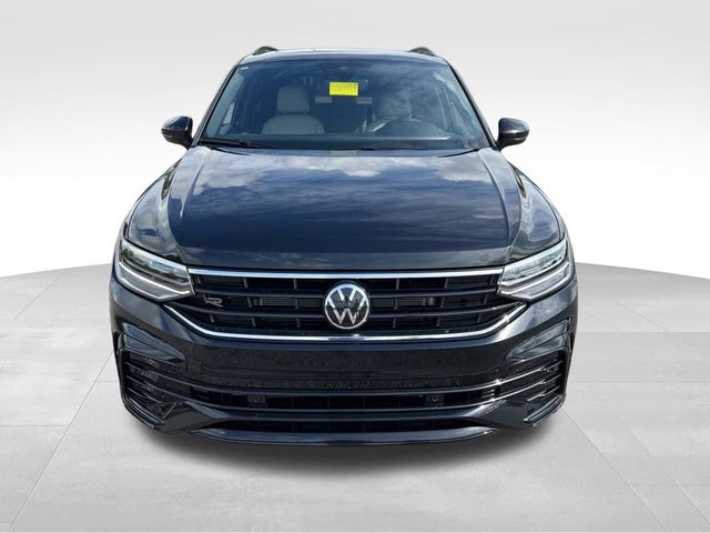 2024 Volkswagen Tiguan/Taos SE R-Line Black