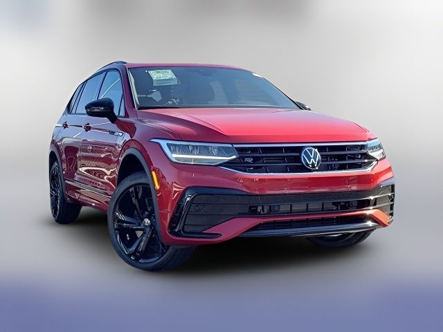 2024 Volkswagen Tiguan SE R-Line Black