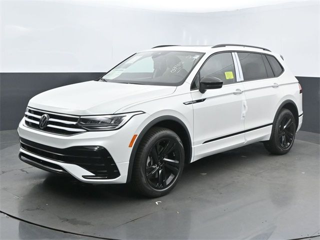 2024 Volkswagen Tiguan SE R-Line Black