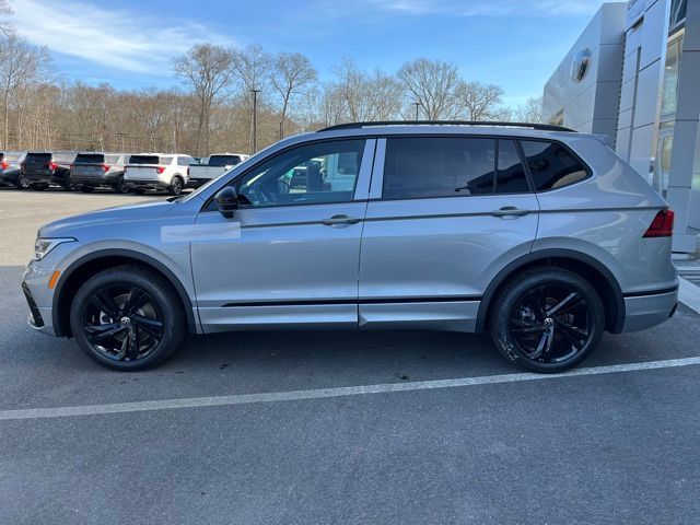 2024 Volkswagen Tiguan SE R-Line Black