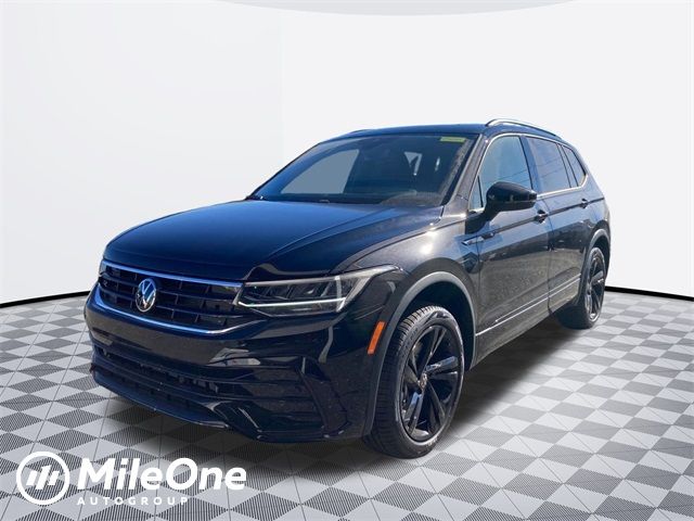 2024 Volkswagen Tiguan SE R-Line Black