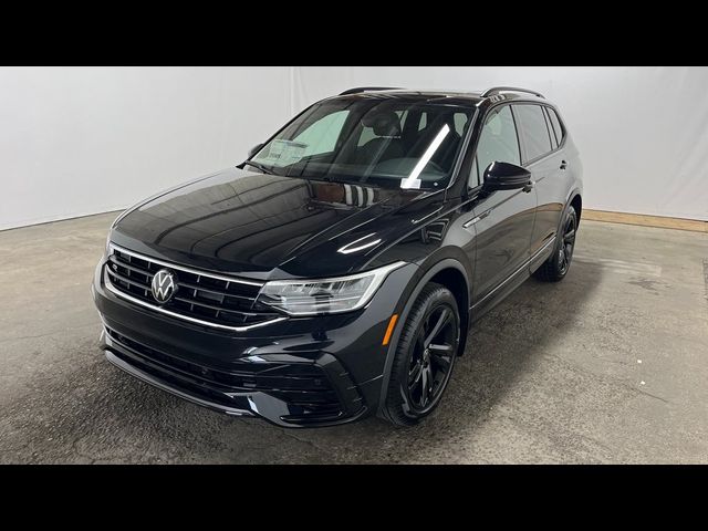 2024 Volkswagen Tiguan/Taos SE R-Line Black