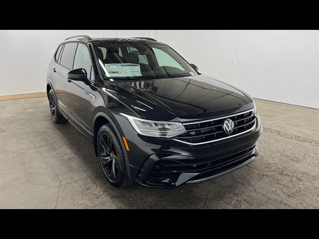 2024 Volkswagen Tiguan/Taos SE R-Line Black