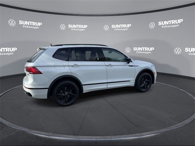 2024 Volkswagen Tiguan/Taos SE R-Line Black