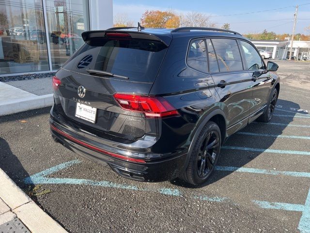 2024 Volkswagen Tiguan/Taos SE R-Line Black