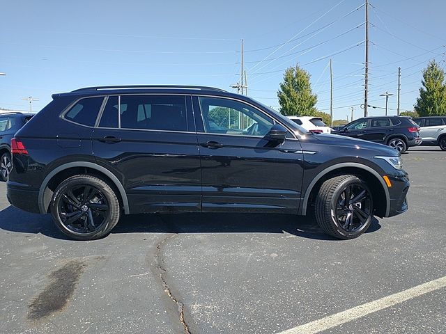 2024 Volkswagen Tiguan/Taos SE R-Line Black