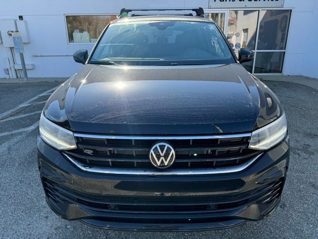 2024 Volkswagen Tiguan/Taos SE R-Line Black