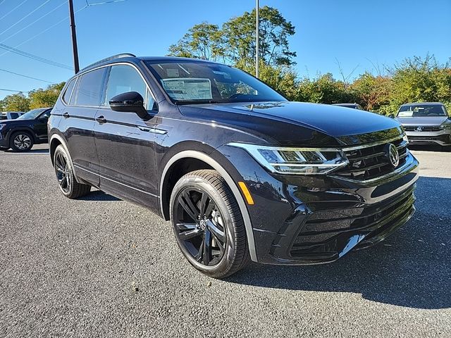 2024 Volkswagen Tiguan/Taos SE R-Line Black