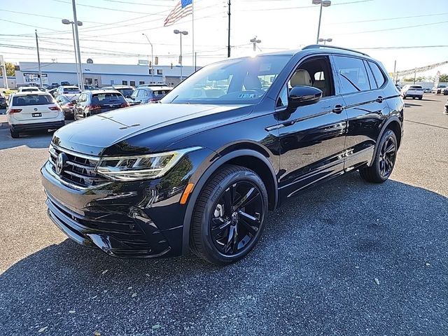 2024 Volkswagen Tiguan/Taos SE R-Line Black