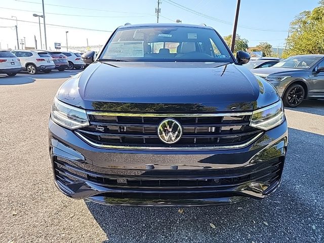 2024 Volkswagen Tiguan/Taos SE R-Line Black